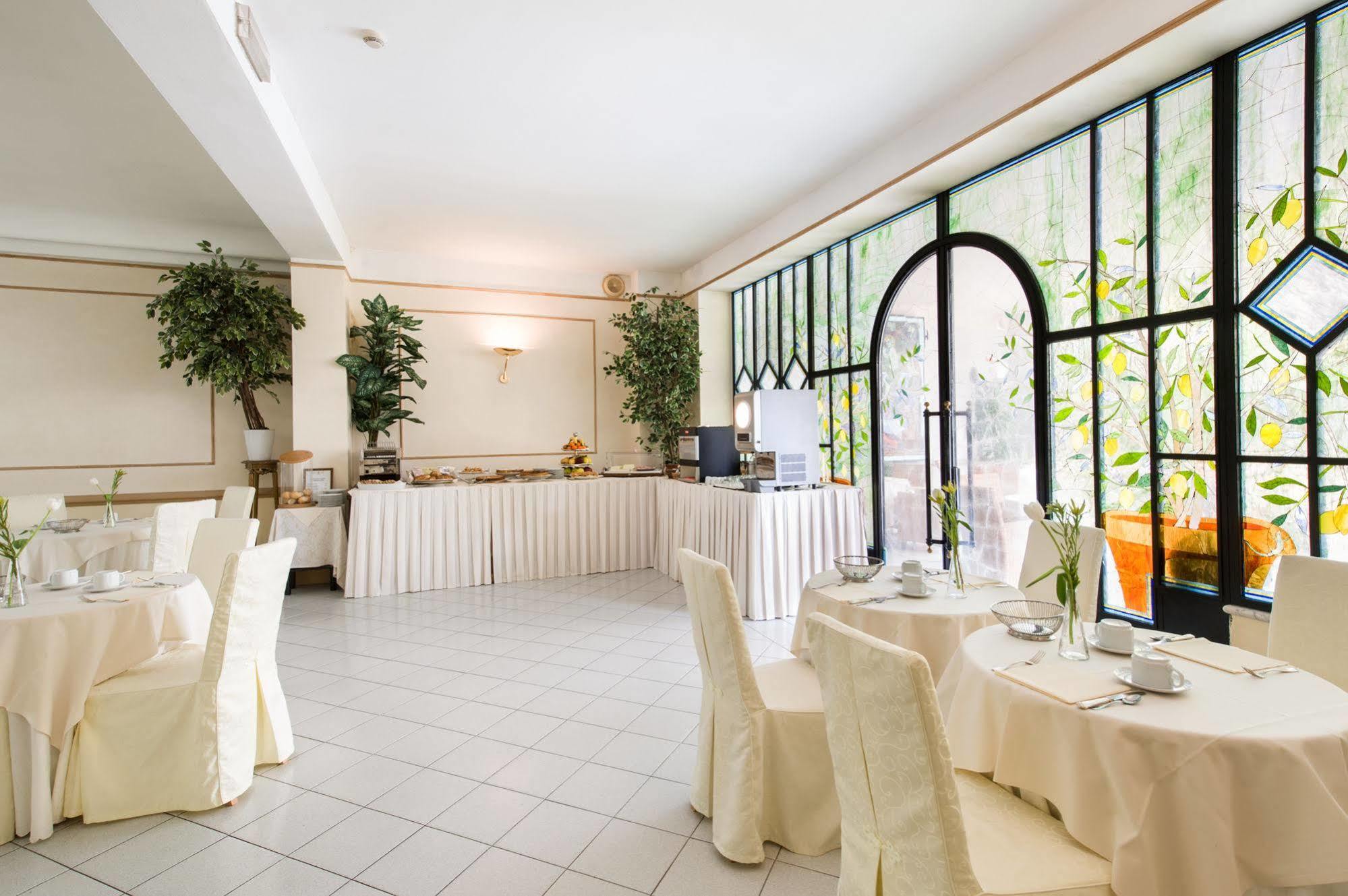 Hotel Goya ฟอร์เต เดย์ มาร์มี ภายนอก รูปภาพ