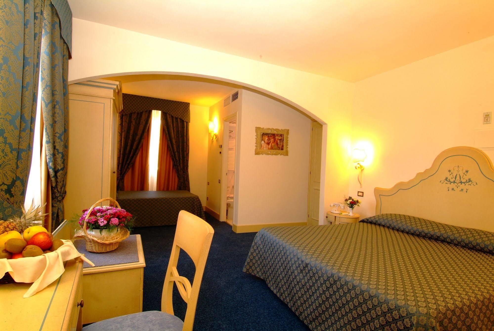Hotel Goya ฟอร์เต เดย์ มาร์มี ภายนอก รูปภาพ